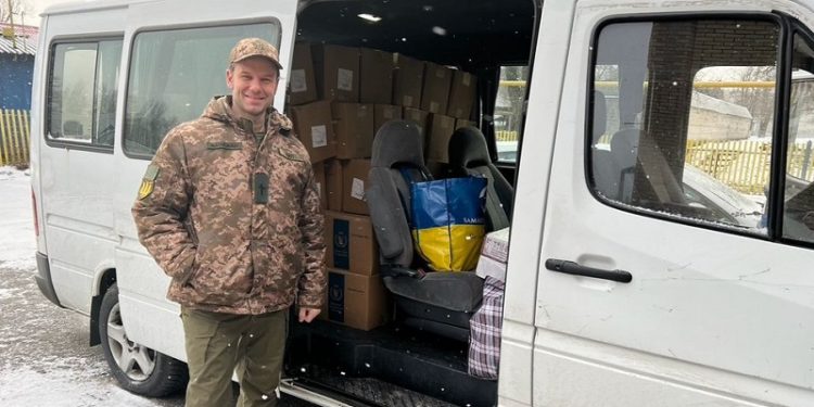 Військовий капелан з Америки волонтерить у Запоріжжі і їздить на фронт (фото)