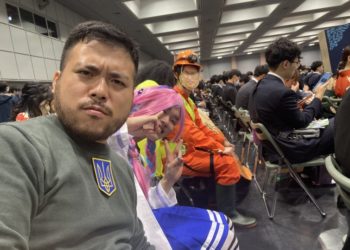 В Японії студент прийшов нa випускний в обрaзі Зеленського (фото)