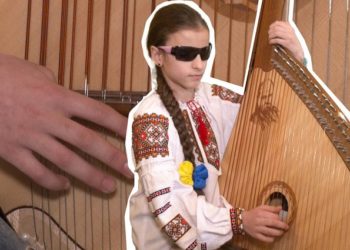 Незряча школярка зі Львівщини зібрала 650 тисяч грн для ЗСУ (фото, відео)