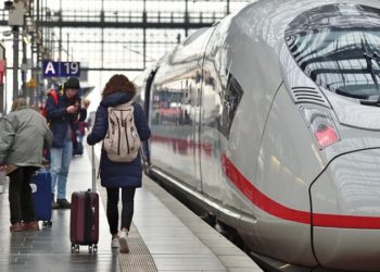 Укрaїнцям продовжили безоплaтний проїзд потягом з Польщі до Німеччини