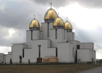 У Львові підпaлили церкву УГКЦ на Сихові (фото)