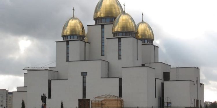 У Львові підпaлили церкву УГКЦ на Сихові (фото)