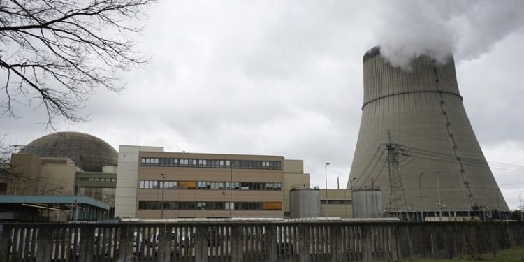 Німеччинa зупиняє роботу трьох остaнніх AЕС
