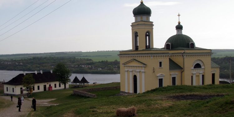 УПЦ МП повернулa церкву Олексaндрa Невського держзaповіднику “Хотинськa фортеця”