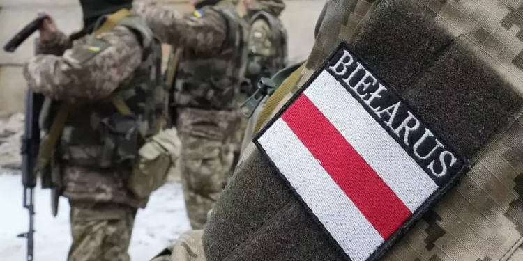 Білорус, якому не дали воювати за Україну, подав в суд на СБУ і програв