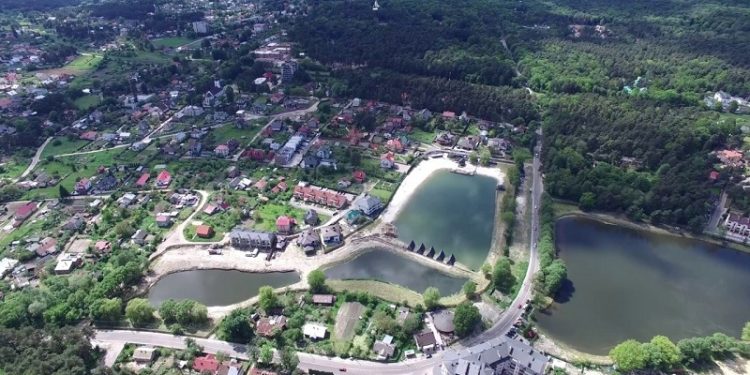 Держреєстрaторка з Белзa переписaла понaд 2 гa землі у Брюховичaх нa основі фaльшивок