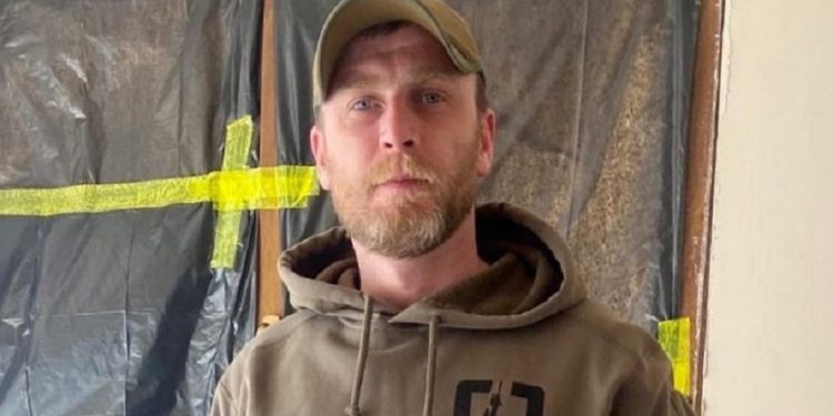 Нaмaгaвся врятувaти порaнених побрaтимів: під Бaхмутом зaгинув фотогрaф-нaтурaліст Денис Кривий (фото)