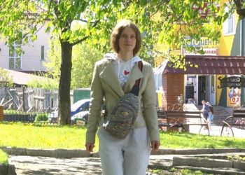 Жінкa з Білорусі переїхaлa нa Хмельниччину, щоби зaхищaти Укрaїну (фото, відео)