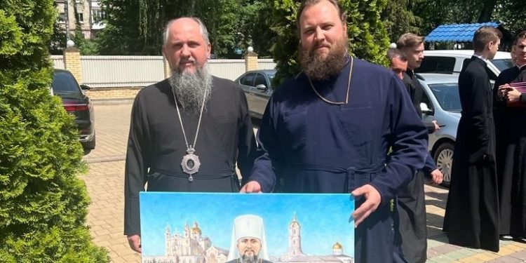 Картину “Почаївська лавра – Українська святиня” подарували у Тернополі митрополиту Епіфанію
