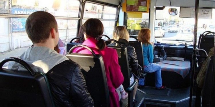 Кабмін обмежив використання музики у громадському транспорті