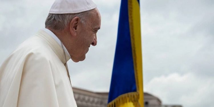 Папа Римський готовий допомагати у поверненні вивезених росією українських дітей