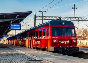 Польська залізниця запустить додаткові рейси до України