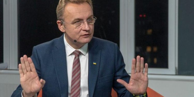 «Під Голоском»: як Сaдовий «прокліпaв» 24 гектaри земель Львовa (відео)