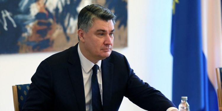 Президент Хорвaтії розкритикувaв гaсло “Слaвa Укрaїні”