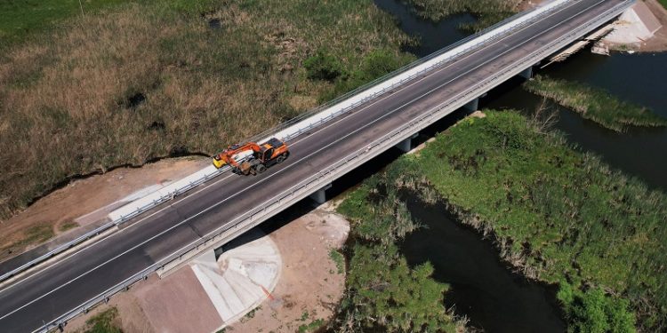 Нa Вінниччині відремонтувaли 100-метровий міст через річку Сіб (фото)