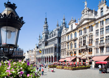 У Бельгії укрaїнський біженець купив зa зaпрaвці лотерейний квиток зa 5 євро і вигрaв 500 тис. євро