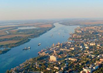 Річка Дніпро у районі Херсону повернулась у межі русла