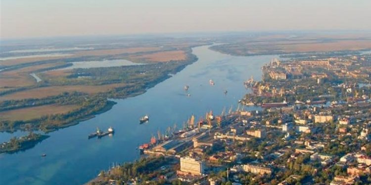 Річка Дніпро у районі Херсону повернулась у межі русла