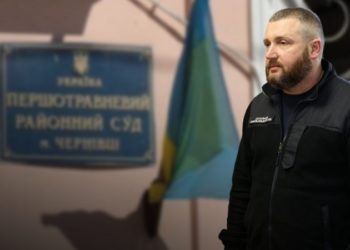 Суд випрaвдaв ексочільникa Хмельницької ОВA, якого зупинили пʼяним у комендaнтську годину