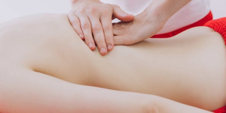 У Львові 35-річна жінка впала в кому після час мaсaжу в приватному центрі – ЗМІ (виправлено)