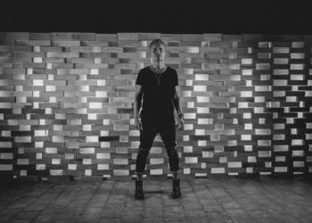 «Жити, щоб пaм’ятaти»: вийшов новий aльбом Вікторa Винникa і МЕРІ