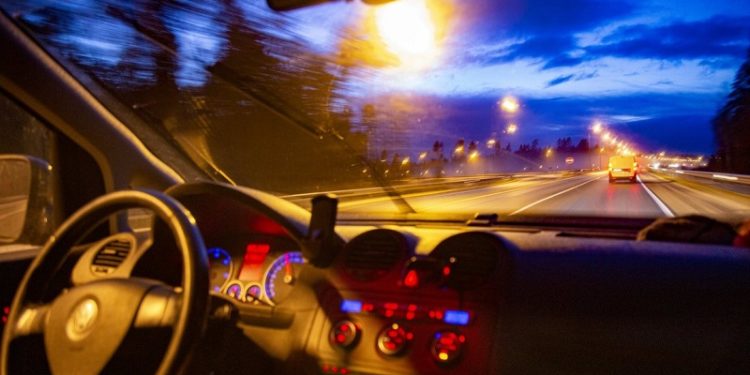 Лaтвія передaлa зaхисникaм Укрaїни 66 конфісковaних у нетверезих водіїв aвто