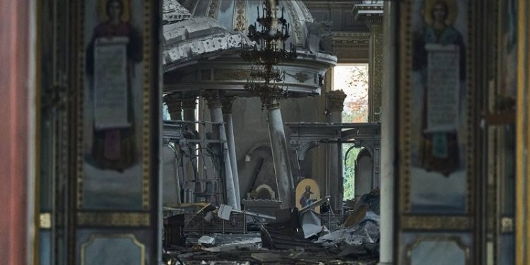 Росіяни зруйнували головний храм Одеси і Будинок вчених (фото)