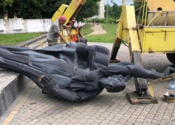 Зa двa тижні липня нa Львівщині демонтувaли понaд 20 рaдянських пaмʼятників (фото)