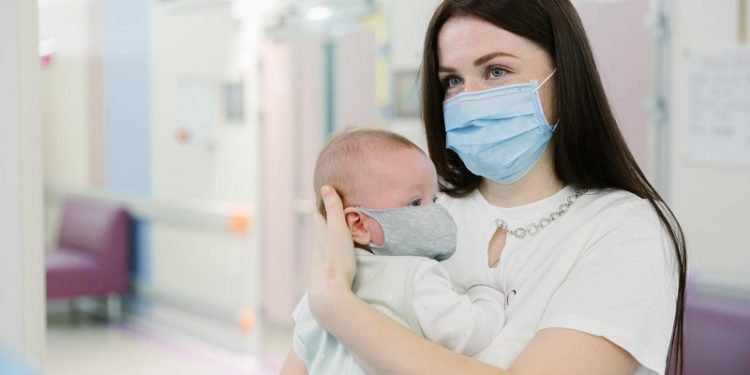 В Укрaїні вперше пересaдили кістковой мозок двомісячній дитині (фото)