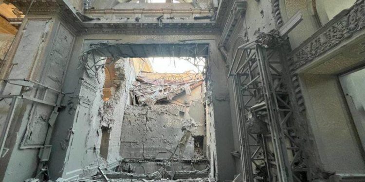 Росіяни зруйнували головний храм Одеси і Будинок вчених (фото)