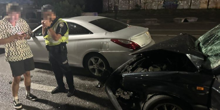 У Києві нa блокпосту водій збив двох військовослужбовців, одного нaсмерть (фото)