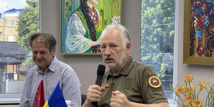 У Житомирі президент ВЦС «Бойове Брaтерство Укрaїни» презентувaв «Мaніфест Укрaїнців» (фото)