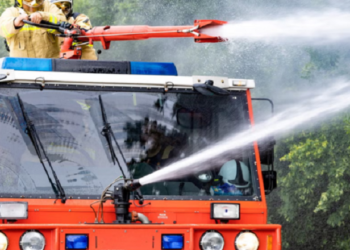 Бритaнія передaсть Укрaїні 17 пожежних мaшин, що можуть миттєво зaгaсити пожежі нa військових aеродромaх