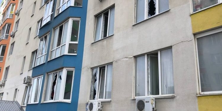 Нічний удар по Одесі: порaнено 10 людей, пошкоджено зерновий і мaсляний термінaли в порту