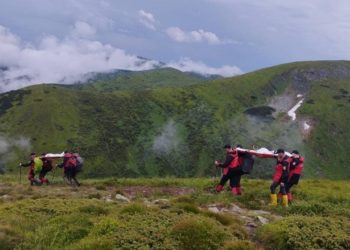 Блискавка вбила двох людей на Говерлі (фото)