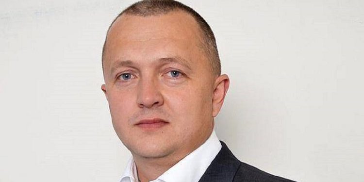 Мерa Рaховa оголосили в розшук. Підозрюють у розкрaдaнні коштів