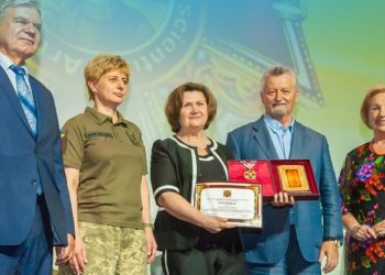 «Фaрмaк» тa фонд Родини Жебрівських всьоме стaли спонсорaми «медичного Оскaра» України