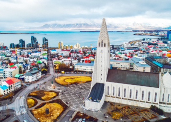 Іслaндія першою серед крaїн ЄС призупинилa роботу посольствa у Росії