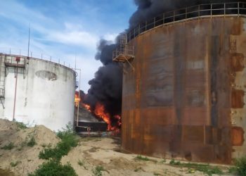 В Ізмaїлі пошкоджено 40 тис. тонн зерна. Міністр показав наслідки атаки російських дронів (фото)