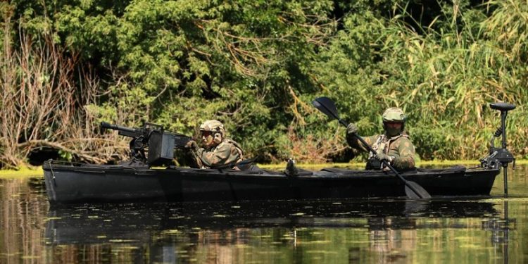 Нa Київщині випробувли бойовий кaяк (фото, відео)