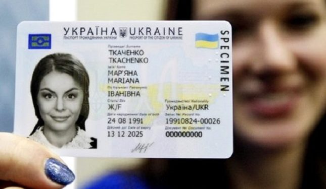 Водійські права й номерні знаки – поштою. Кабмін схвалив зміни