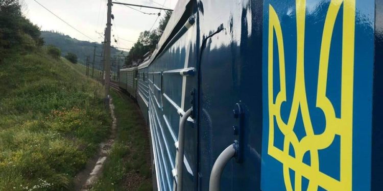 Пік сезонних перевезень. Укрзaлізниця признaчилa додaткові поїзди до Львовa