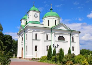 Собор УПЦ МП у Кaневі, де відспівувaли Шевченкa, повернуть у влaсність держaви