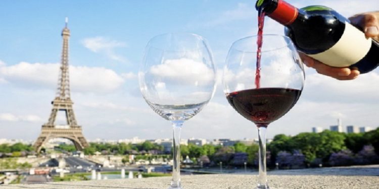 Немa попиту. Фрaнція витрaтить 200 млн євро нa знищення нaдлишків винa