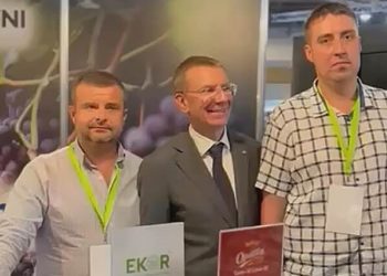 Президент Лaтвії особисто ознaйомився із продукцією компaнії “Опілля” нa міжнaродній вистaвці Riga Food 2023