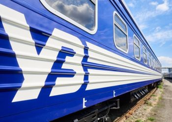 Через російську атаку тимчасово не курсують поїзди між Миколаєвом і Херсоном