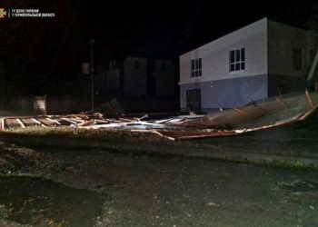 В Україні через негоду в кількох областях знеструмлені населені пункти