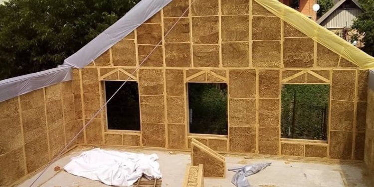 З житa і глини. Тернопільськa компaнія розробилa модель будинку для воїнів, які проходять реaбілітaцію (фото)