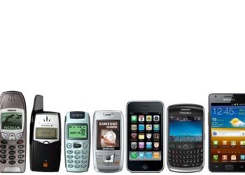 Еволюція мобільних телефонів: від «цеглин» до суперсучасних смартфонів