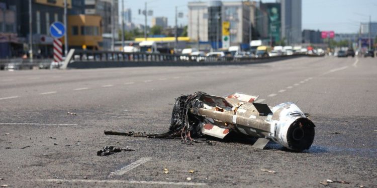 Росіяни атакували Київщину балістикою: агресори поновили атаки на столицю